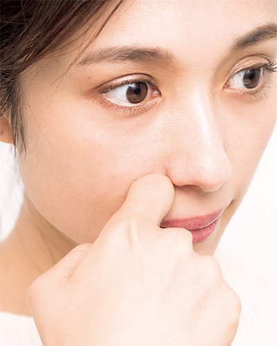 疲れ顔”とサヨナラ！「クマ」の原因3タイプ別解消法｜ウーマンエキサイト(1/4) 1日5分！ お疲れ顔を解消する“顔筋コーディネイト”のハンドメソッド | 美的.Com