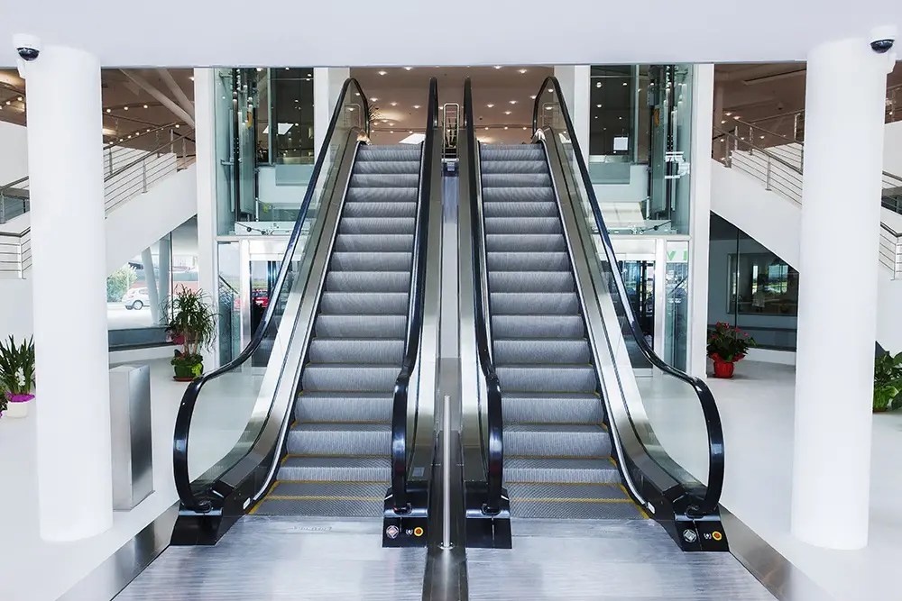 Ascensori e scale mobili entrano of Things BitMat