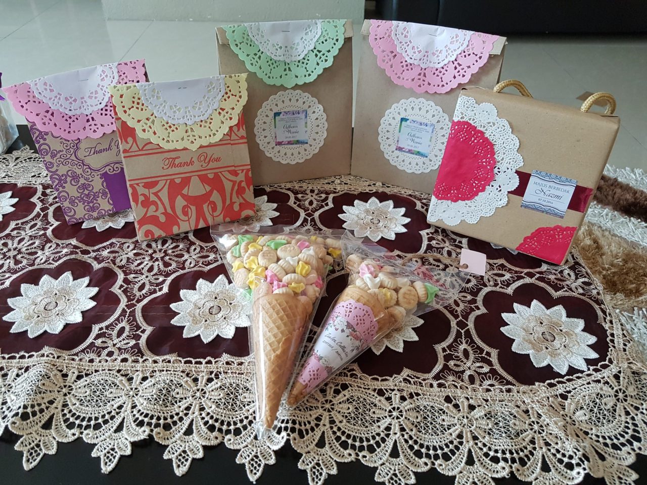 Creating door gifts as low as a dollar Biz Brunei