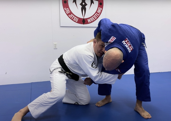 Very Effective Sweep Single Leg Takedown Using a Barrel Roll
