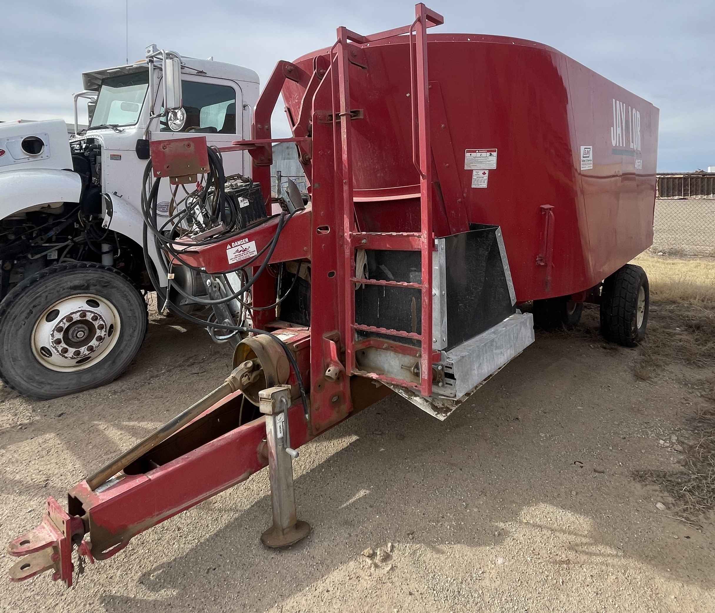 2154 JAYLOR 4650 TRAILER