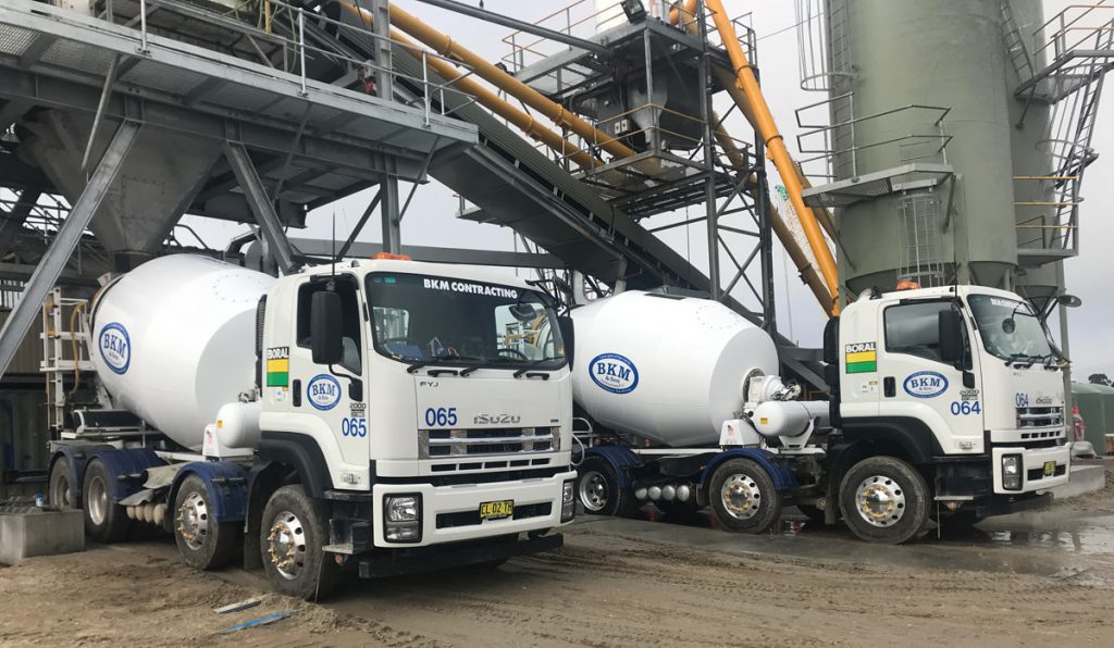 Concrete Agitators/Cartage Trucks Hire Tipper Truck & Water Truck Hire