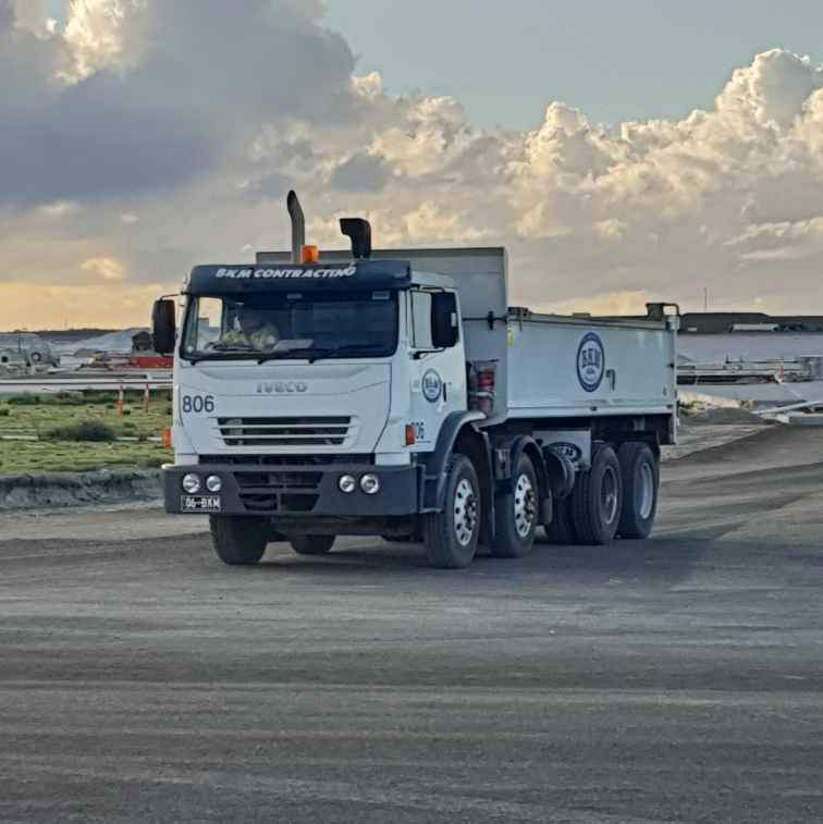 Concrete Agitators/Cartage Trucks Hire Tipper Truck & Water Truck Hire