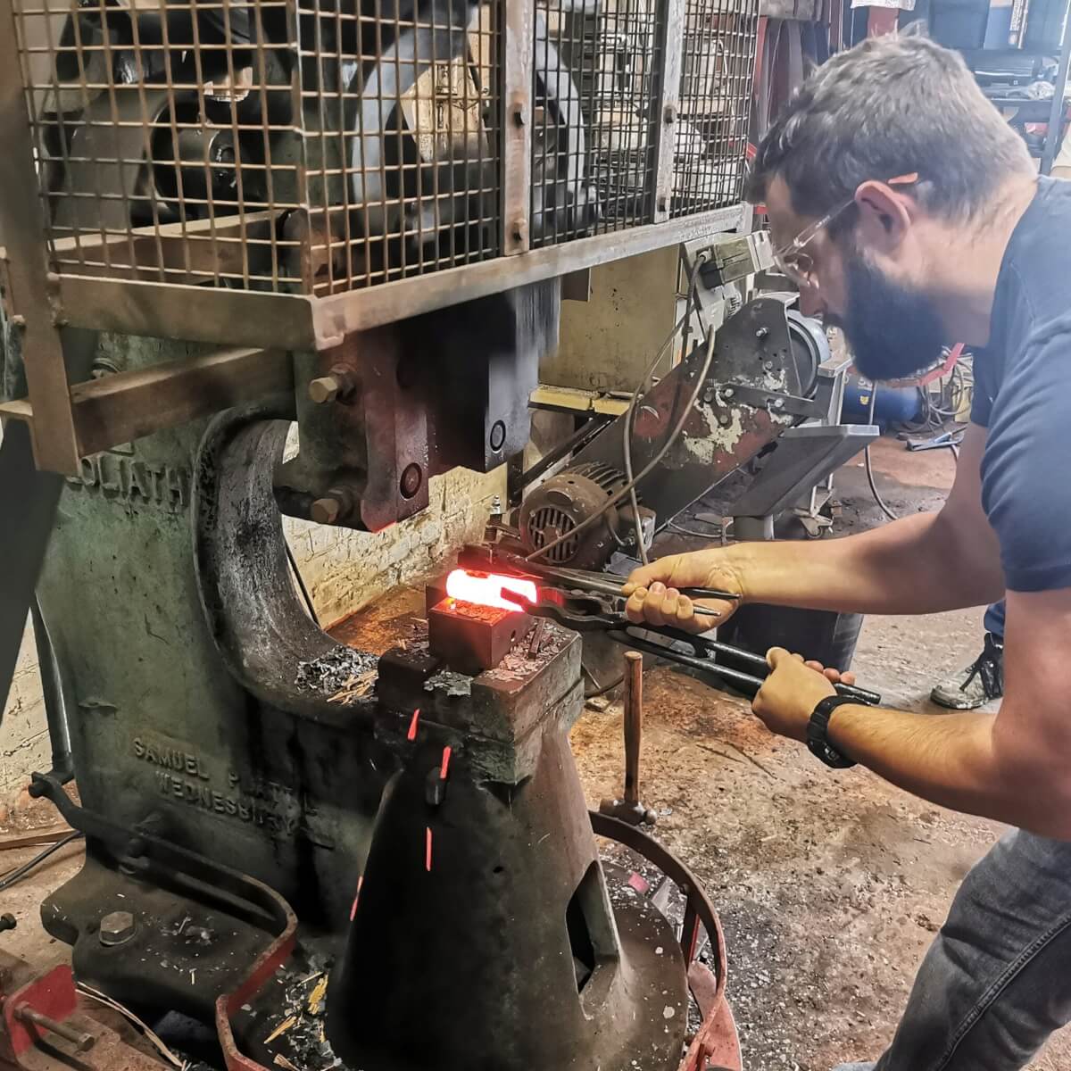 Throwing axe day Course Blackberry