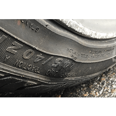 Photo tire damage