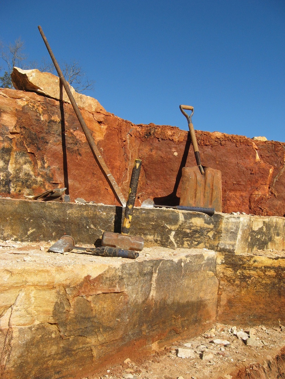 Quarry Direct Missouri Ozark Natural Outcropping Ledgerock Boulders