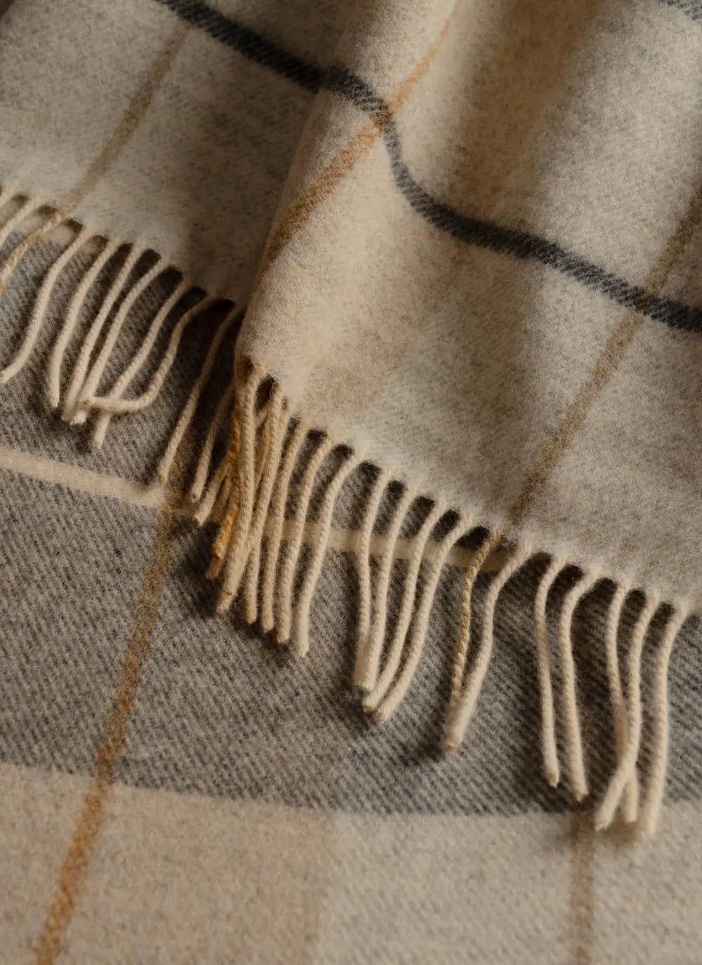 Fawn & Grey Lambswool Throw Blarney