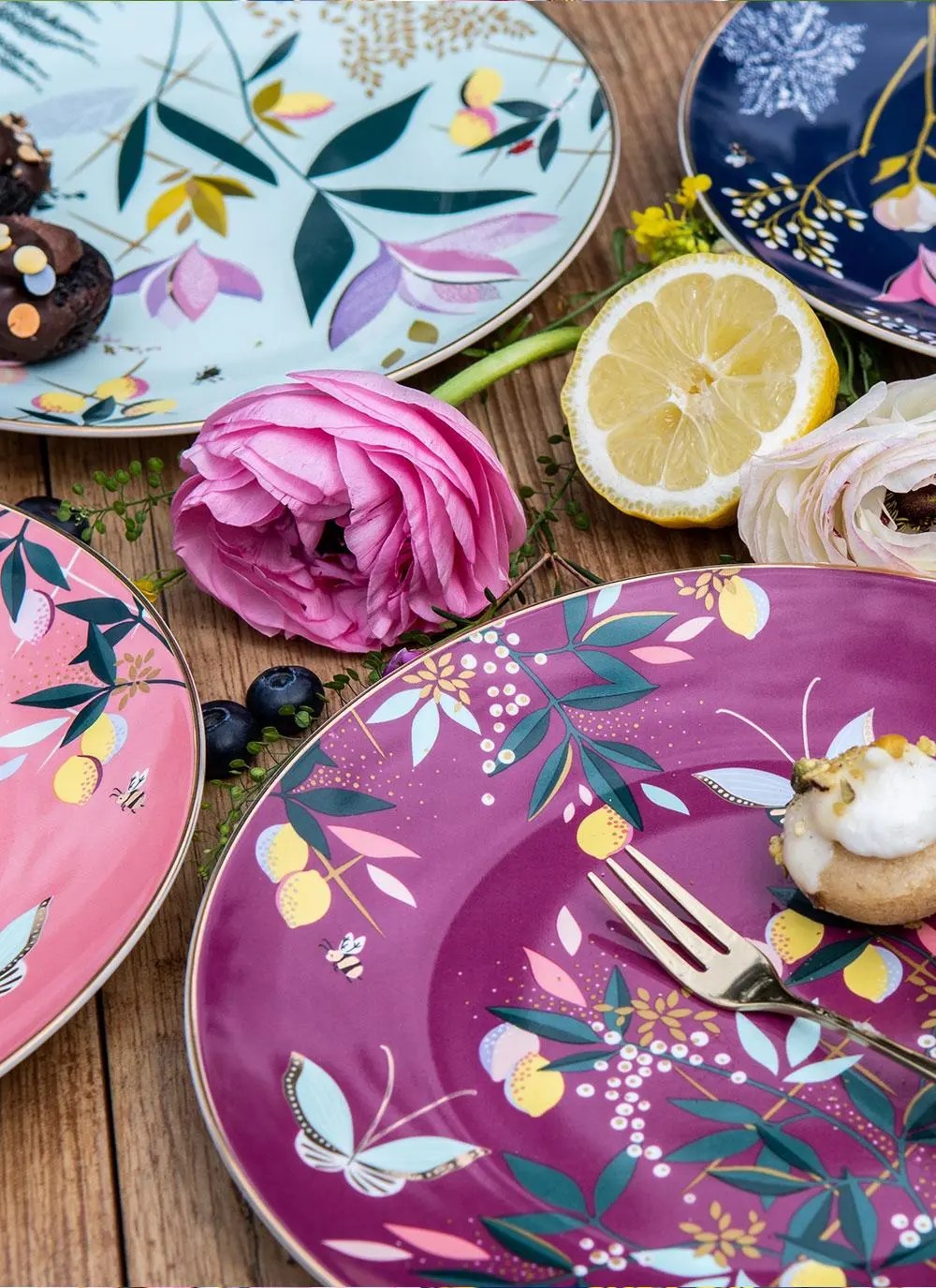 Sara Miller Orchard Cake Plates Blarney