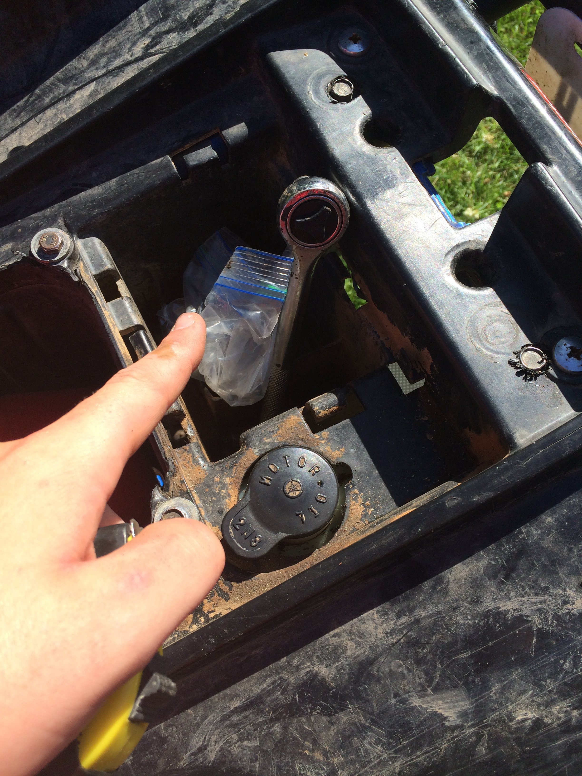 Blaster with battery to led lights no charging system