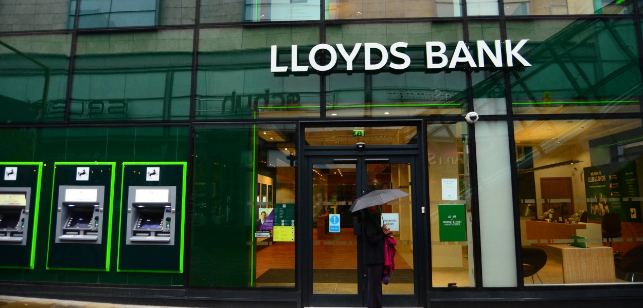 Hacker Group Claims Responsibility for Lloyds Bank Outages, Ransom Demand