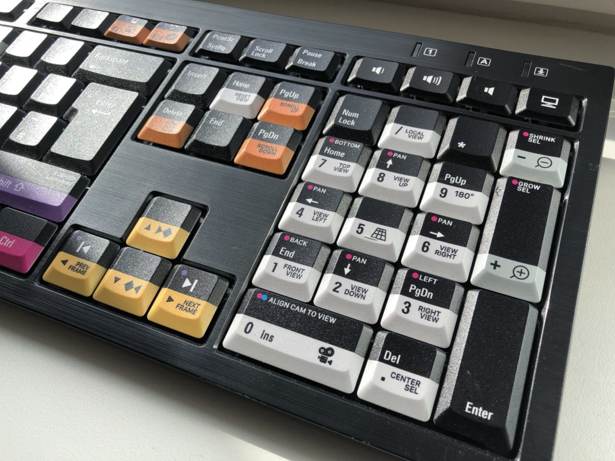 Review Blender 3D PC Nero Slim Line Keyboard by Logickeyboard