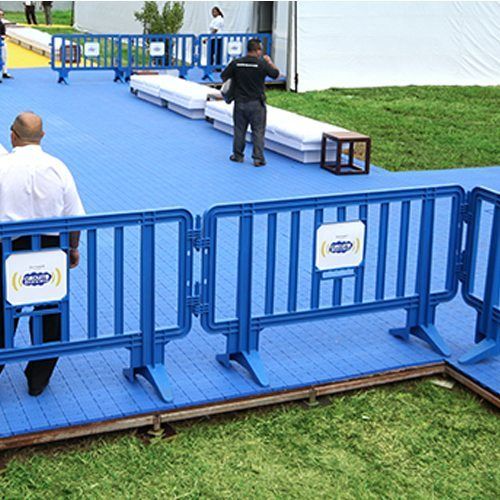 Plastic Crowd Control Barricades Portable LineEx Plastic Barriers