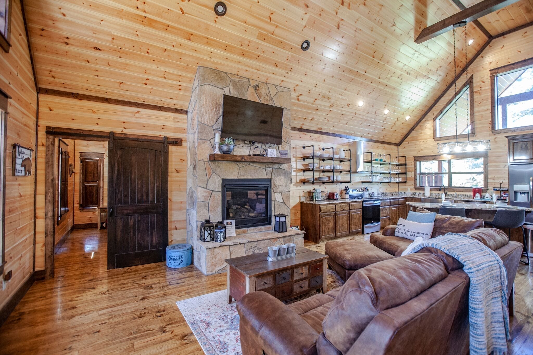 Broken Bow Cabins Cozy Bear Den Blue Beaver Cabins