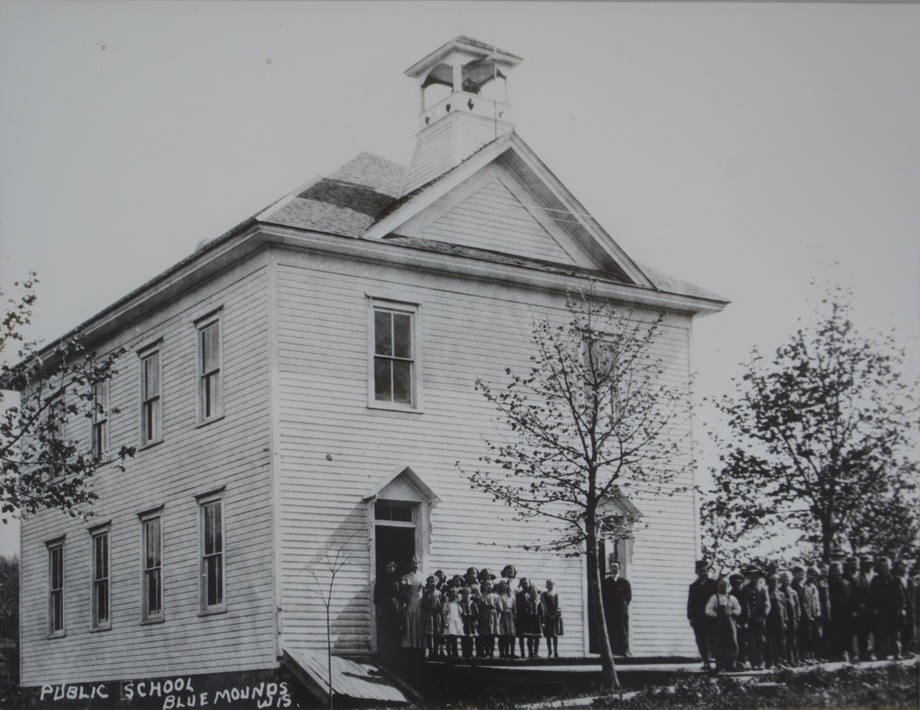 Village Of Blue Mounds A Village Full of Beautiful Scenery
