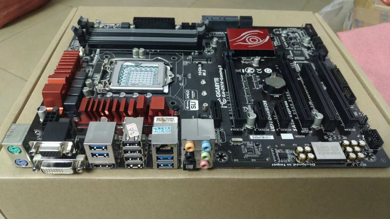 GIGABYTE GA Z97X Gaming 3 Main Board LGA1150 Intel Z97 DDR3 HDMI VGA
