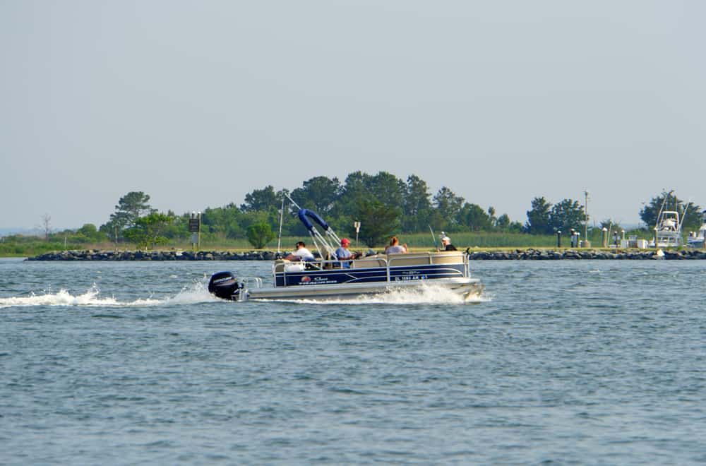 How Much Does A Big Pontoon Boat Weigh at Virginia Mccracken blog