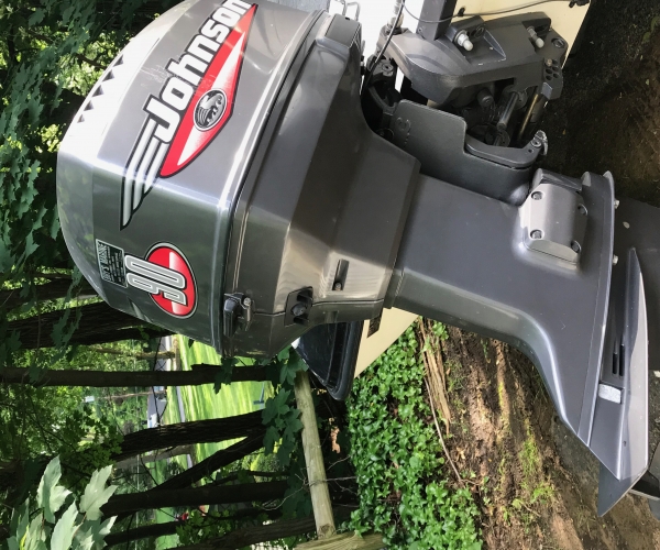 1999 17 foot Javelin Venom Fishing boat for Sale in N Middletown, NJ