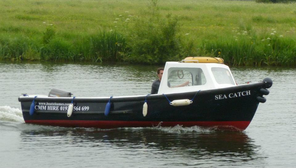 Self Drive Day Boats for Hire on the Royal River Thames,