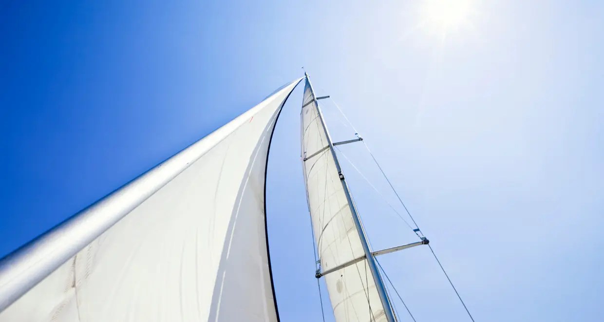 What is a Genoa sail and what are its features? BoatsWorld