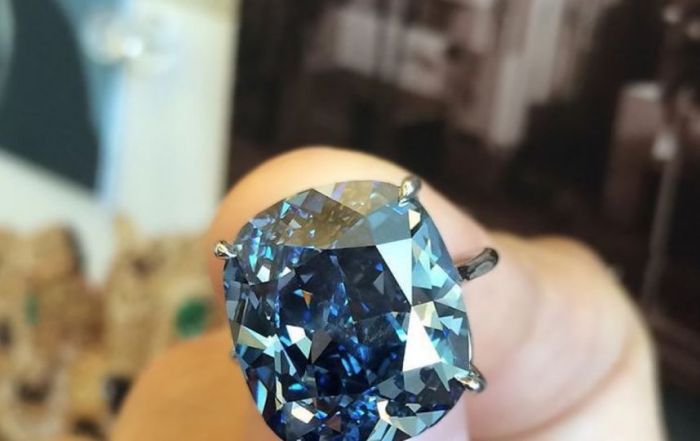¡El diamante más caro del mundo! Bocalista