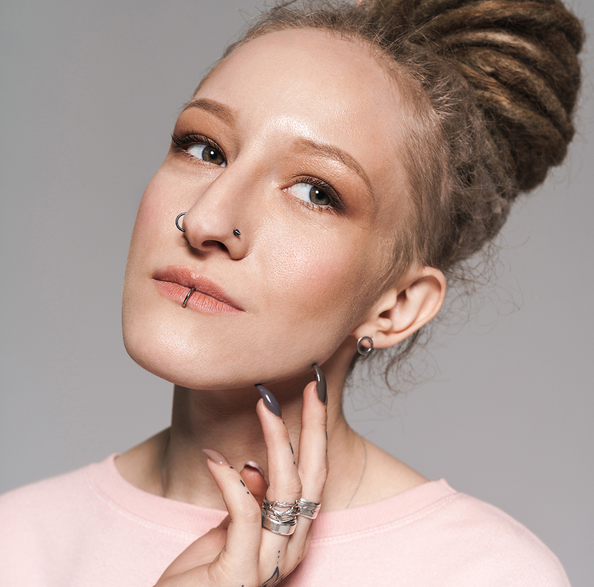 Is Stainless Steel Jewelry Good for Sensitive Skin? Salamander