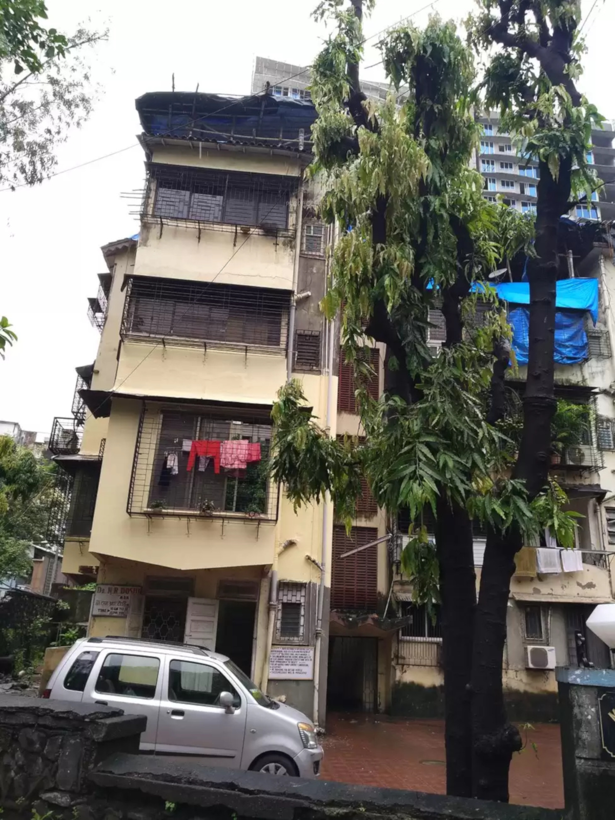 2 BHK Apartment For Sale At 17th Road, Khar West. for SALE Bombay