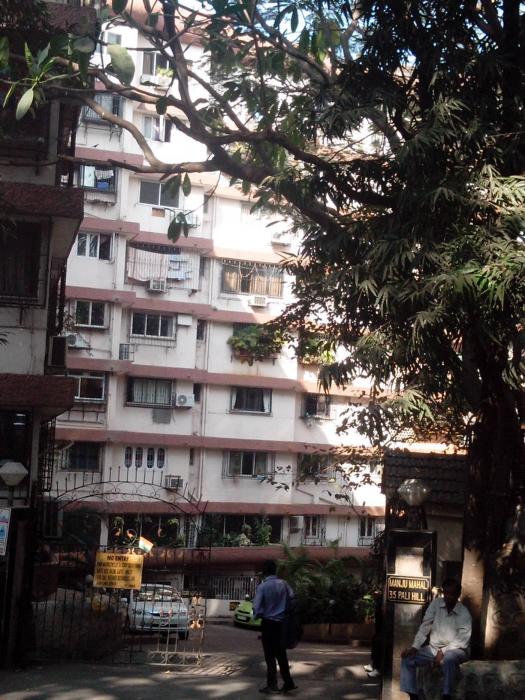 1 BHK Apartment For Rent At Manju Mahal, Bandra West. for RENT Bombay