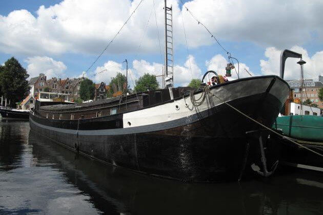 What is a houseboat? Definition of a houseboat What is a houseboat? Definition of a houseboat