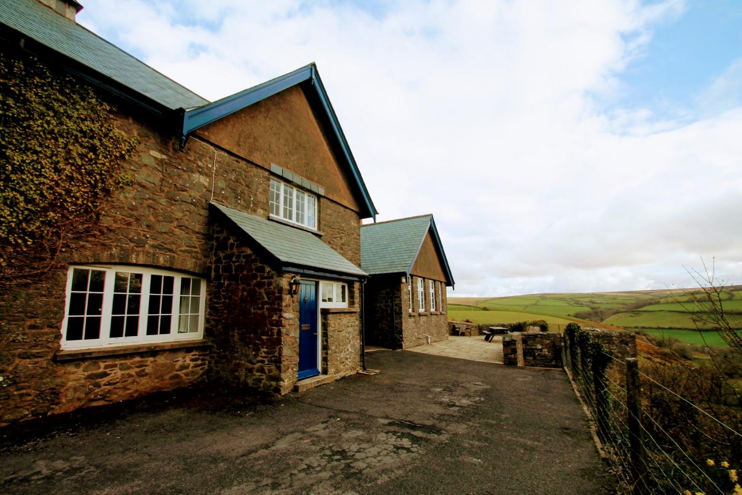 School House Holiday Cottage in Countisbury SelfCatering Sleeps 13