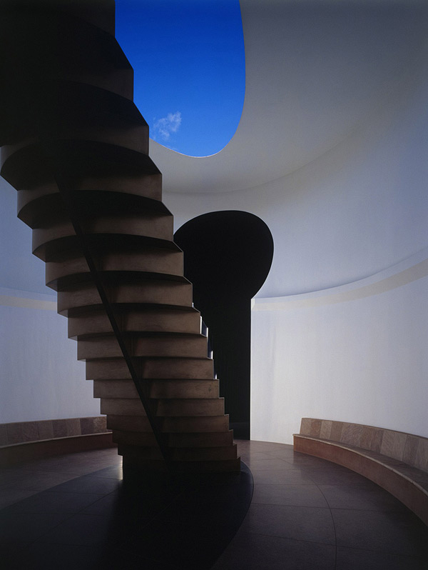 Artist James Turrell’s Monumental Light Installation Set Inside Extinct Volcano BOOOOOOOM