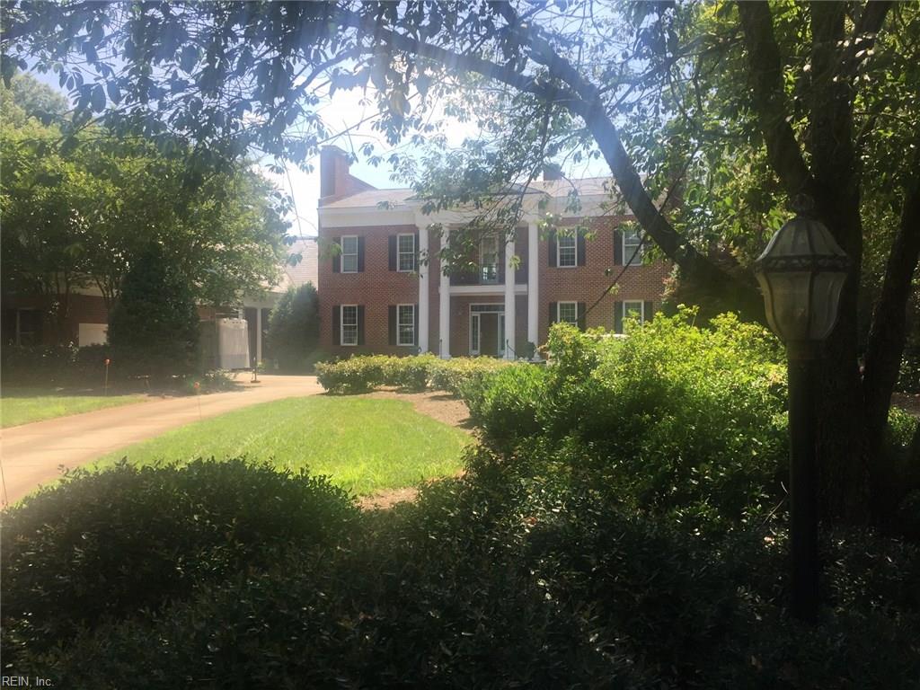 207 Riverside Drive Photos