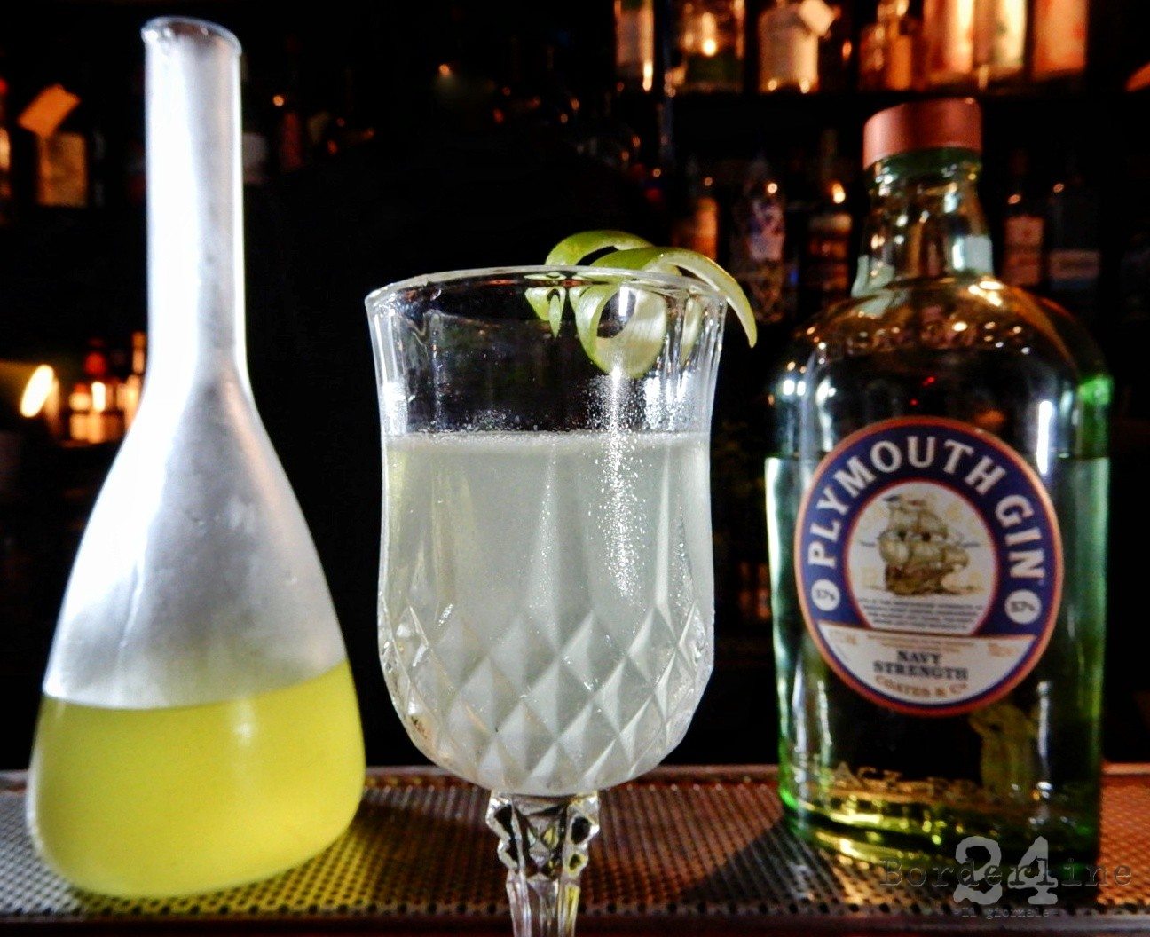 Gimlet Plymouth Gin Navy e Cordial Lime