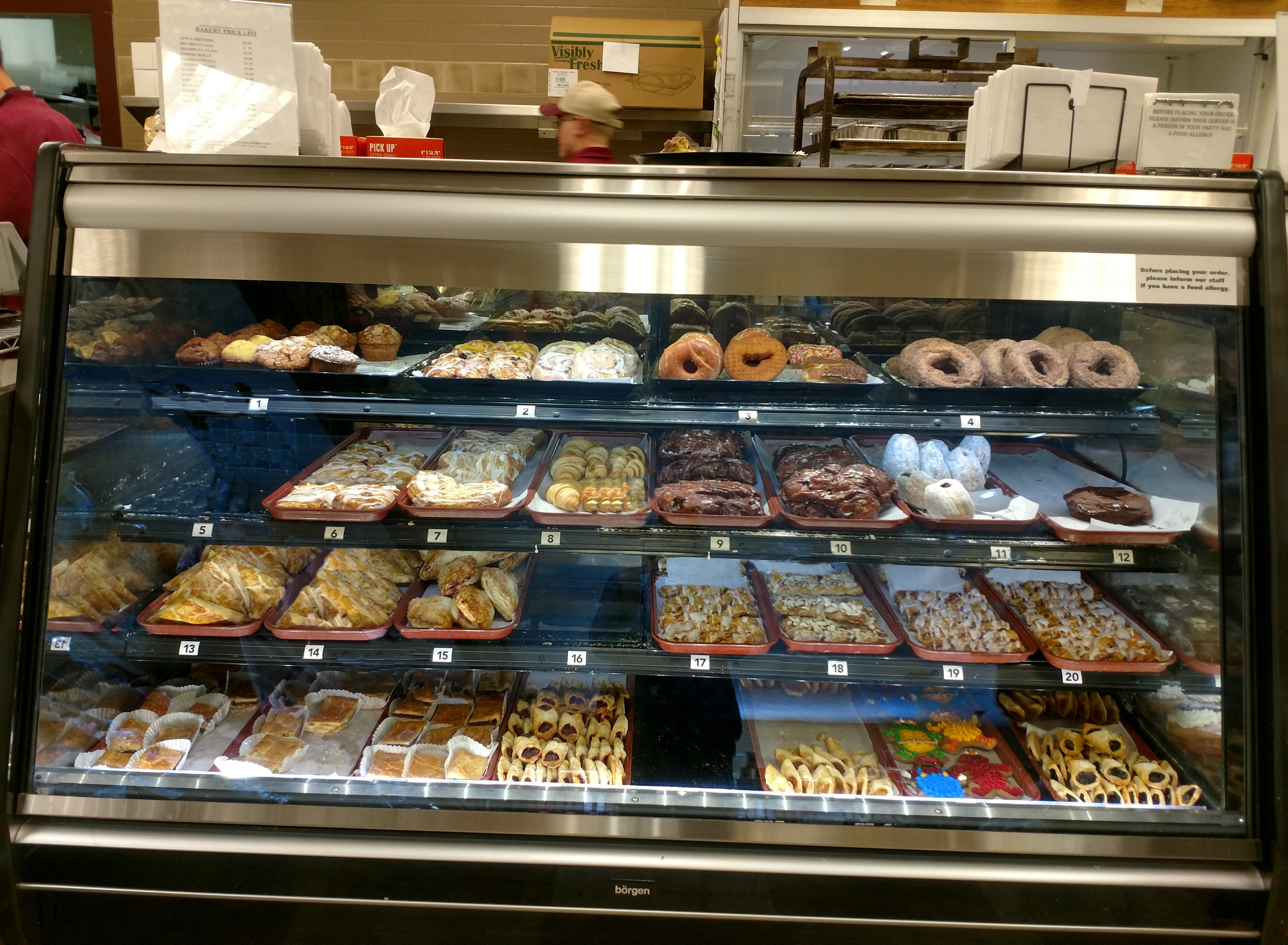 Bakery Display Case with Flat Glass Systems