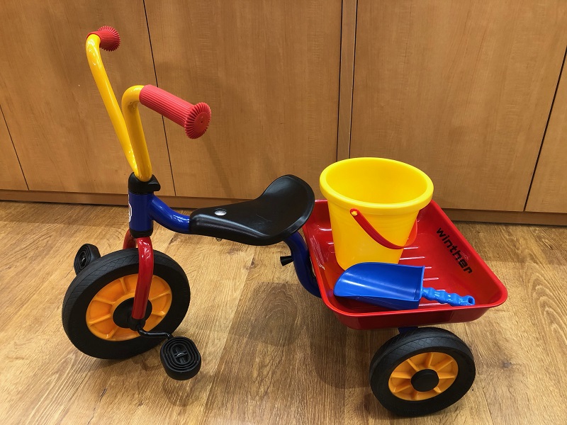 三輪車に乗っておでかけしよう！｜ボーネルンドショップ 札幌・大通り店ブログ｜ボーネルンドショップ