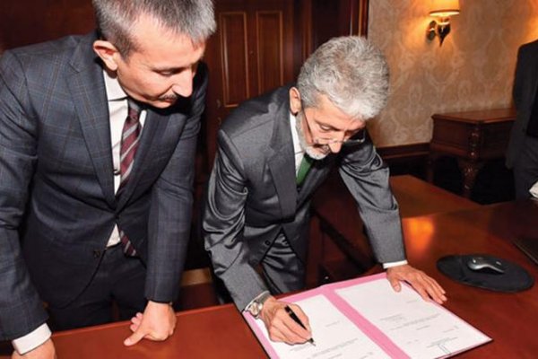 Ankara'nın yeni başkanı tüm bürokratların istifasını istedi 2 Ankara'nın yeni başkanı tüm bürokratların istifasını istedi 1 Borsatek
