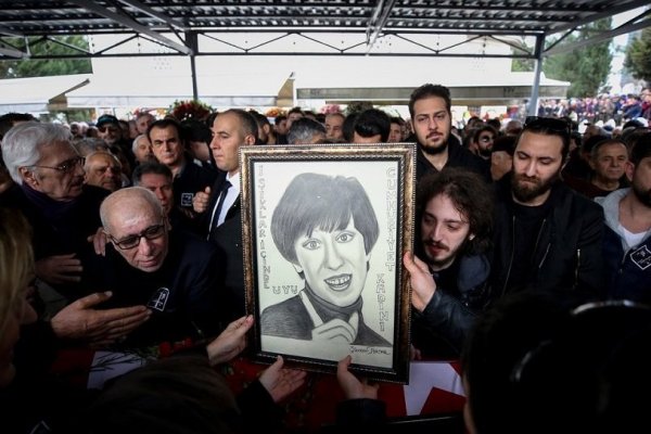 Ayşen Gruda son yolculuğuna uğurlandı Borsatek