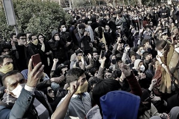 İran'da 100 kente sıçrayan protestolara ABD'den destek 1 Borsatek