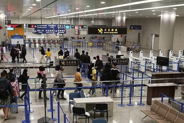 ฤฐki รงalฤฑลan yรผzรผnden 18 bin yolcu karantinaya alฤฑndฤฑ Borsatek