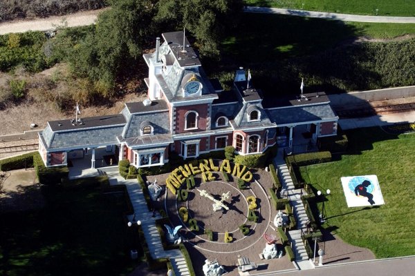 Michael Jackson'ฤฑn Neverland'i 22 milyon dolara satฤฑldฤฑ Borsatek