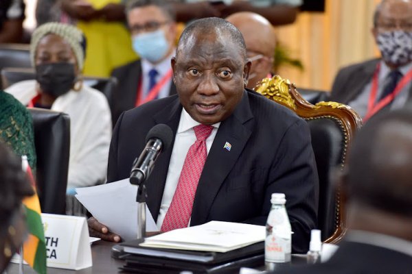 Gรผney Afrika lideri Ramaphosa Kovid-19 oldu Borsatek