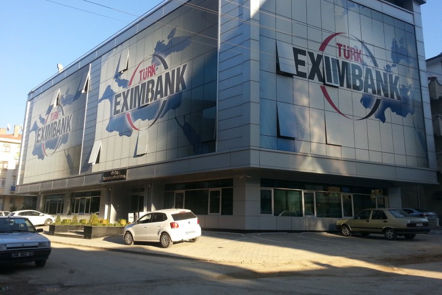 Eximbank batฤฑk ลirketlere kredi vermiล Borsatek