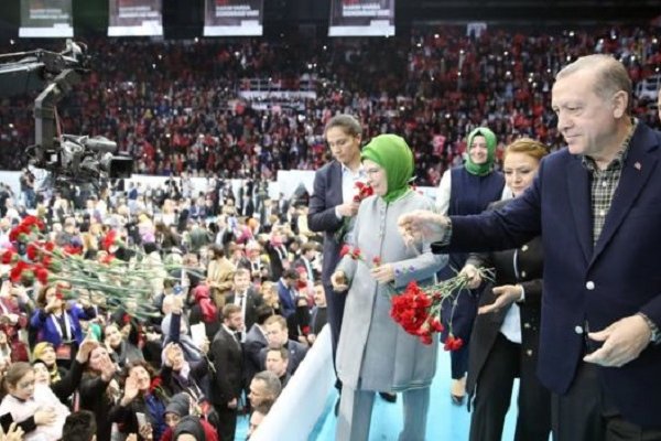 Avrupa'nฤฑn gรถbeฤinde siyaset yapma yasaฤฤฑ Borsatek