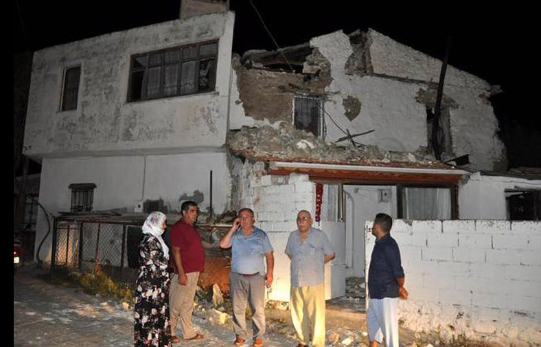 Ege'de korkutan deprem! Borsatek