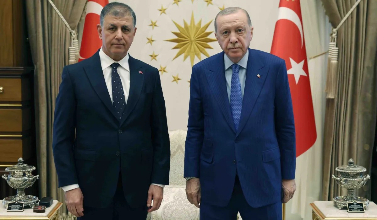 ฤฐzmir BBB Cemil Tugay AKP'ye mi geรงiyor, Erdoฤan'ฤฑ ziyaret etti Borsatek