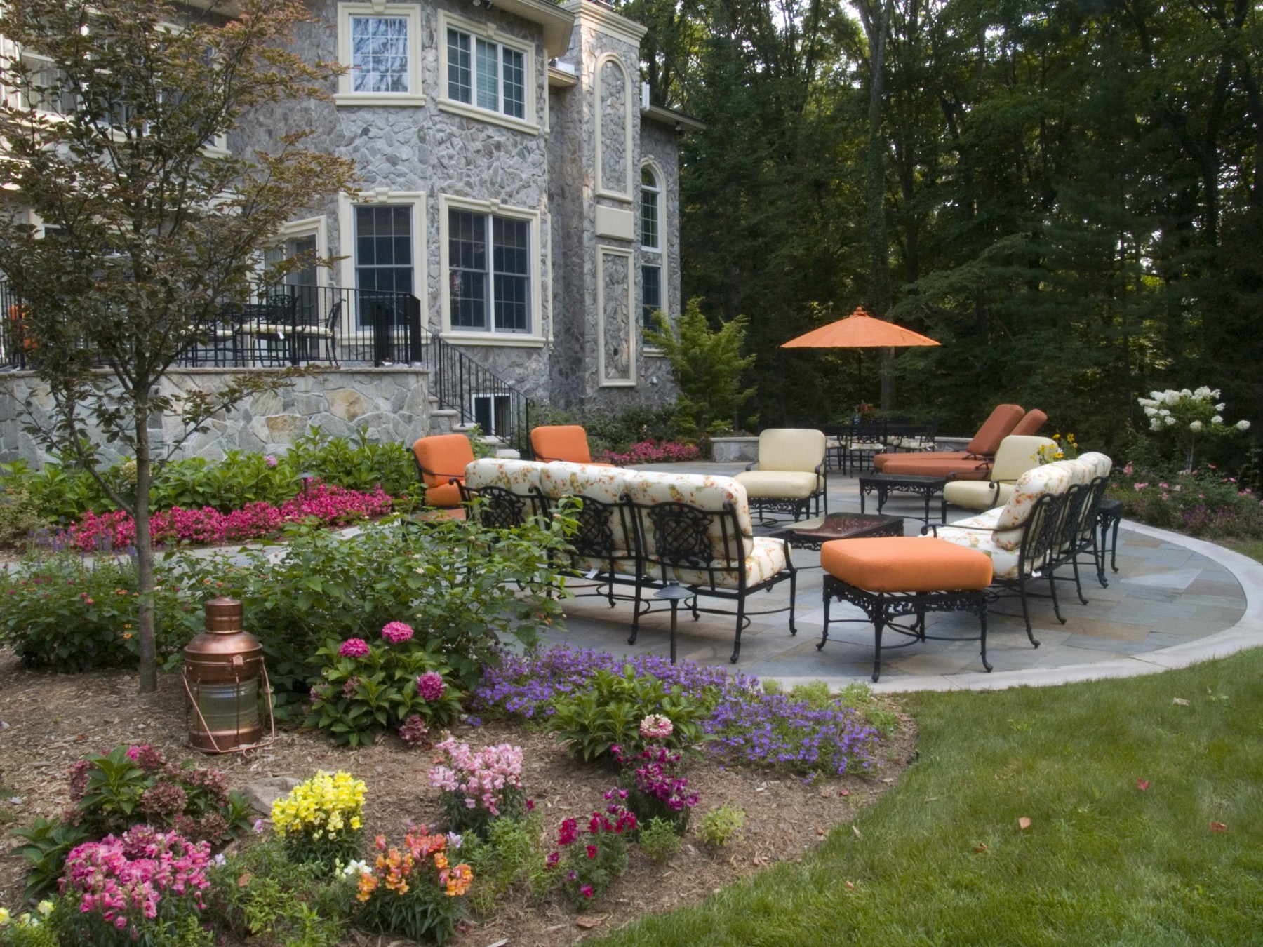 5 Reasons to Hire a Professional Landscape Service in NJ