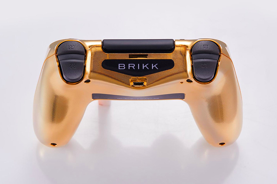 This Gold PS4 Controller Worth 20,000 Is For The Geek Who Has Everything