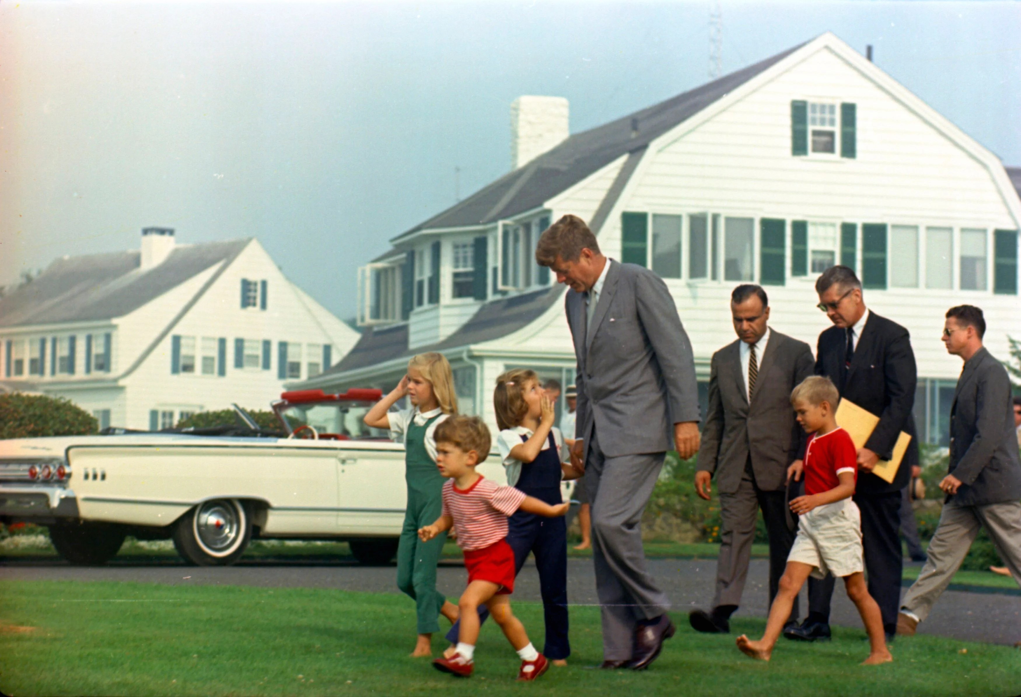 Inside Hyannis Port An interior designer recalls summer days with the Kennedys