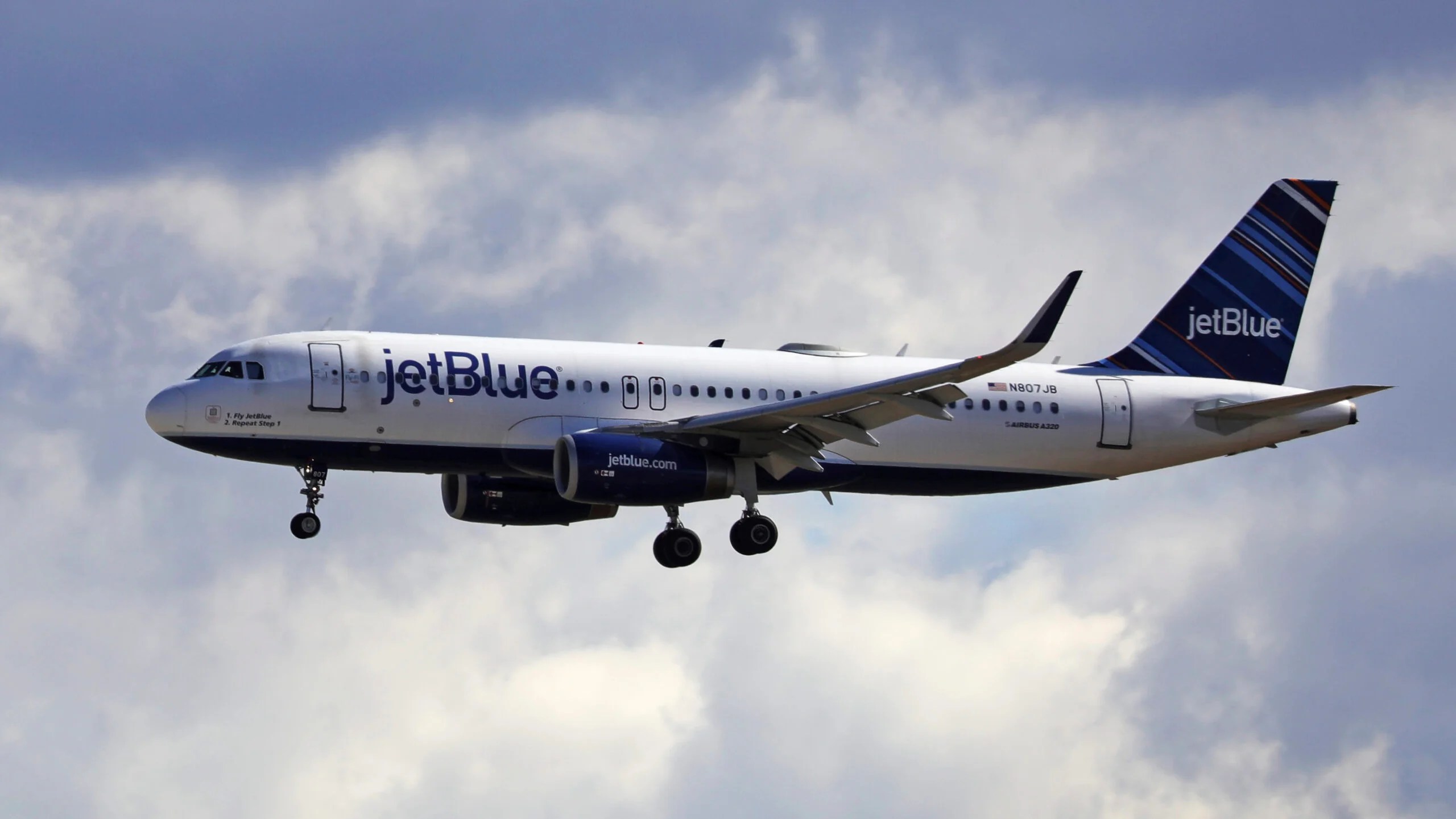 How JetBlue ranked among America's best airlines for 2023, according to