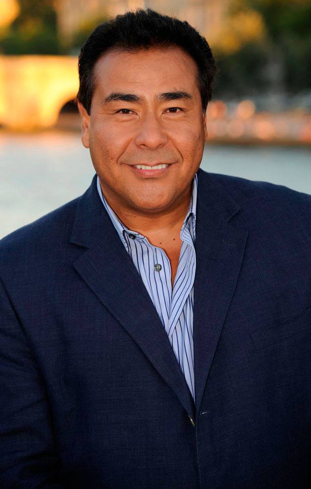 ABC’s John Quiñones to speak at UW Bothell Commencement Bothell