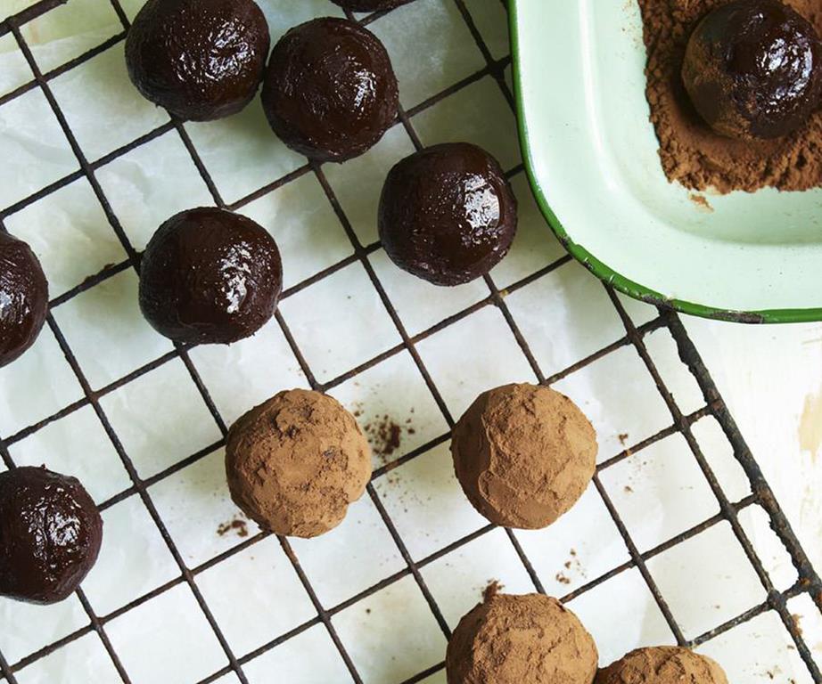 10 of the best rum balls recipes for the festive season Bounty Parents